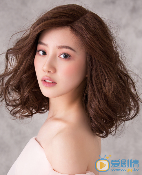  涼生我們可不可以不憂傷金陵是誰演的？金陵扮演著王鶴潤個人資料及生活照欣賞