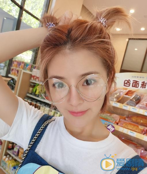 生逢燦爛的日子小薇是誰演的？小薇扮演者种丹妮個人資料、寫真及生活照欣賞