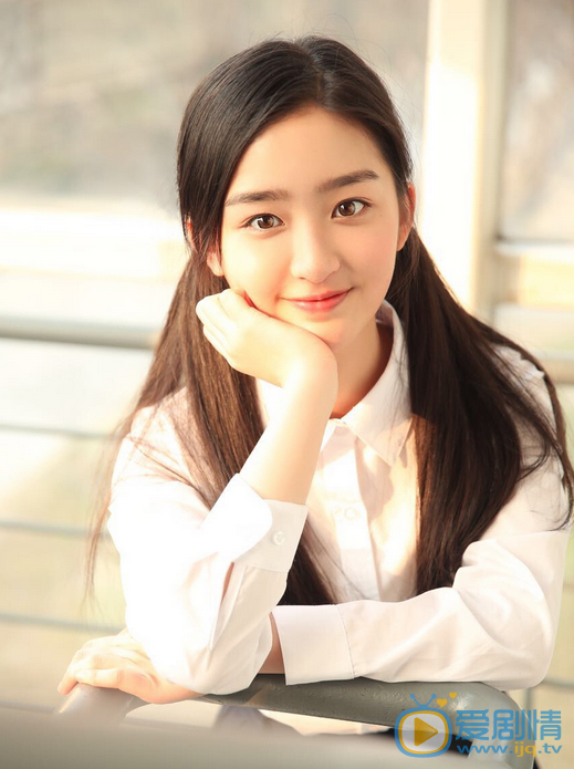 鄧恩熙個人資料簡介 鄧恩熙圖片生活照 鄧恩熙個人經歷及家庭背景介紹