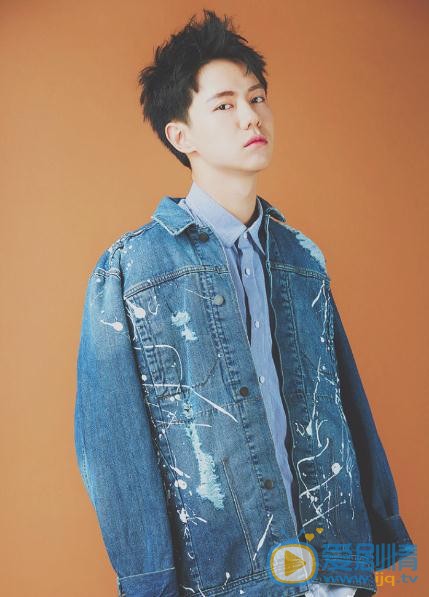 呂鋆峰個人資料簡介 呂鋆峰寫真