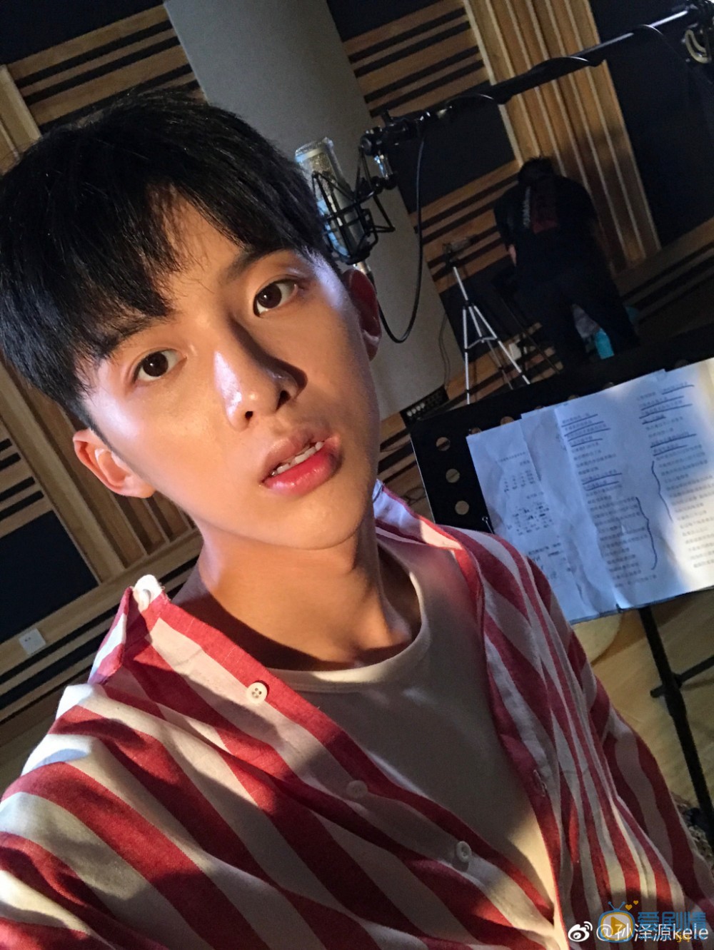 無法擁抱的你尹時煥是誰演的?尹時煥扮演者孫澤源個人資料及生活寫真照欣賞