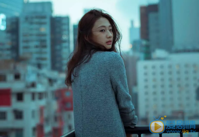 湯加文個人資料情況 湯加文唯美文藝寫真照