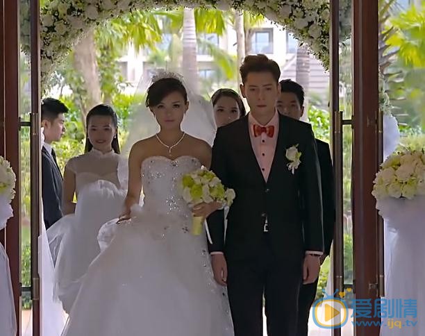 愛來的剛好段天朗和鞠姍姍在一起了嗎？段天朗和鞠姍姍結婚了嗎？