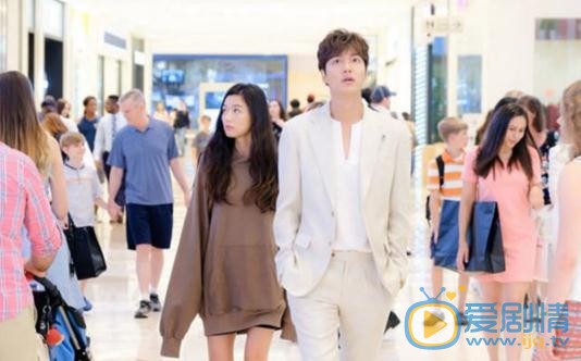 藍色海洋的傳說曝光雙人版劇照 李敏鎬全智賢海邊約會 