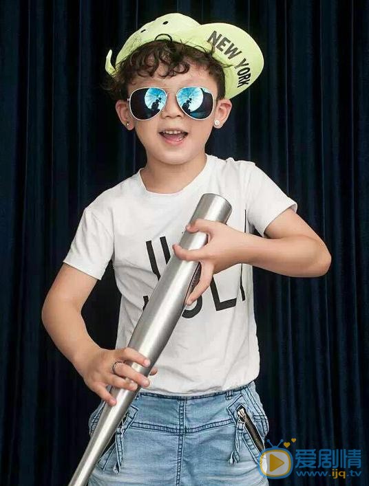 盛梓航個人資料簡介 盛梓航寫真