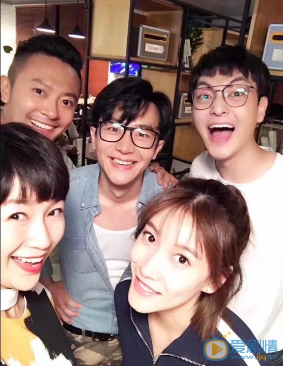 我不是精英費明扮演者張曉謙個人資料、海量生活照欣賞