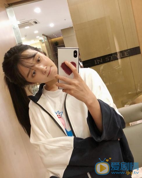 一千零一夜思思是誰演的？思思扮演者余籽璇個人資料、寫真及生活照欣賞