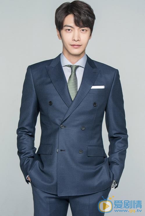 李民基個人資料簡介 李民基個人寫真