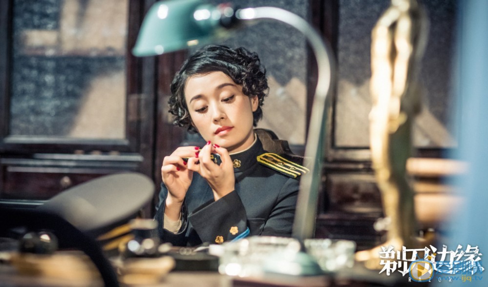 剃刀邊緣劇照 剃刀邊緣劇情介紹