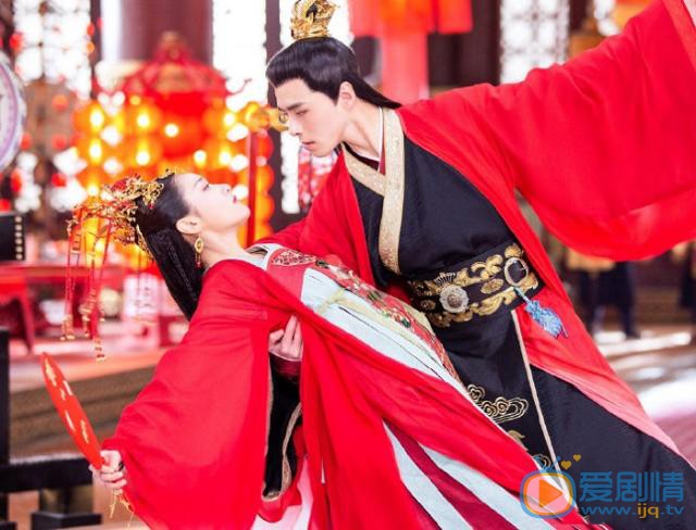 明月照我心李明月喜歡雲伺還是李謙？最後和誰在一起？