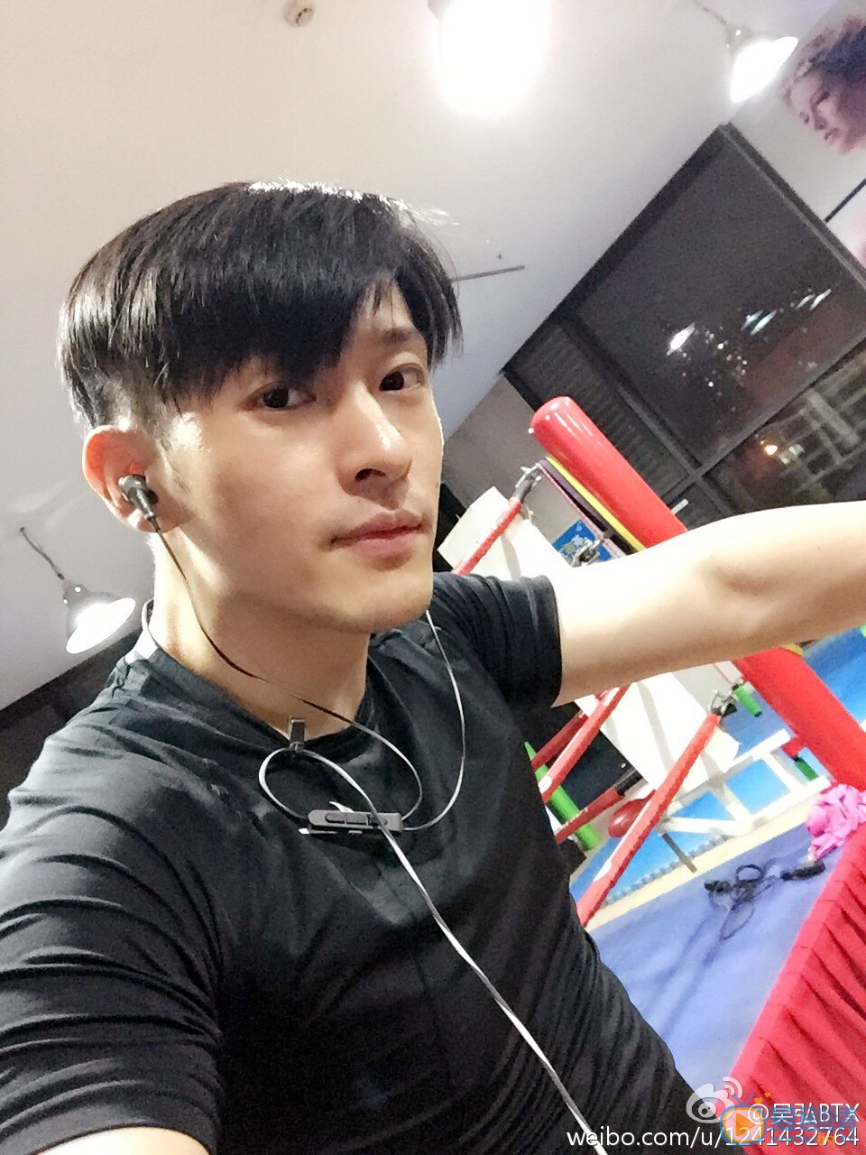 特勤精英曹猛扮演者吳弘照片