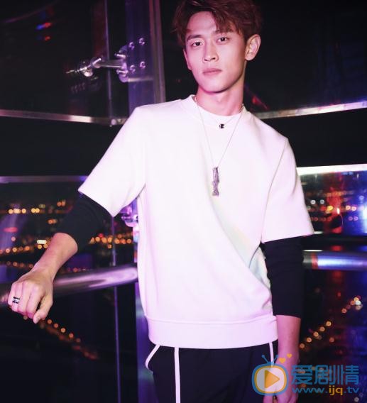 歸去來成然是誰演的?成然扮演者王天辰個人資料、寫真及生活照欣賞