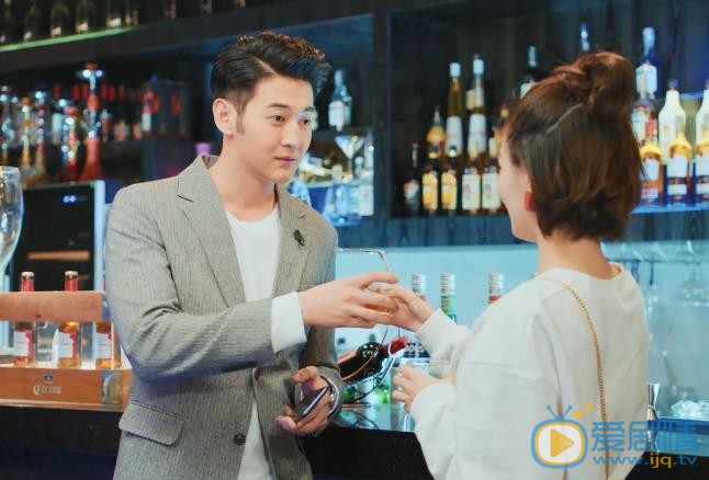 極速青春中的插曲都有那些？插曲分別是什麼？插曲分別是誰演唱的？