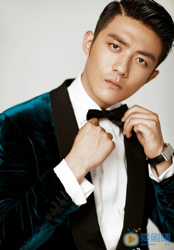 那年花開月正圓王世均是誰演的?王世均扮演者李澤鋒個人資料及生活寫真照欣賞