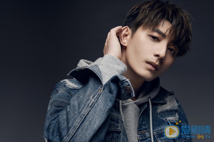 褚前個人資料簡介 褚前演藝經歷 褚前帥氣寫真圖片