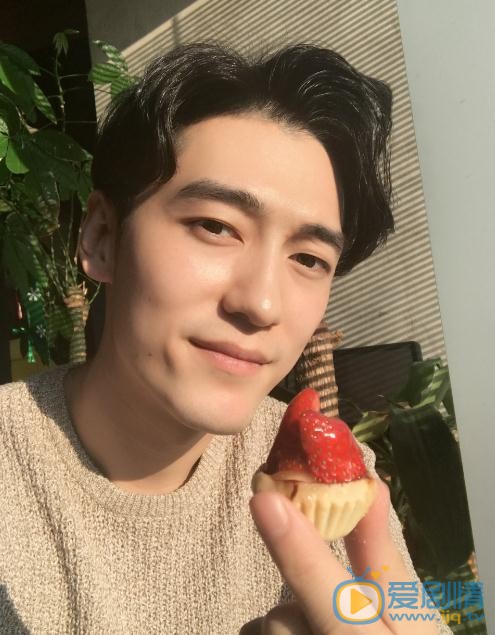 路從今夜白遲濮是誰演的？路從今夜白遲濮扮演者張鈞然個人資料、寫真及生活照欣賞