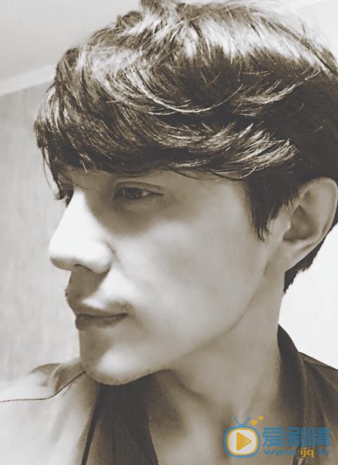 我的青春遇見你陳昆是誰演的？陳坤扮演著楊彤個人資料、寫真及生活照欣賞