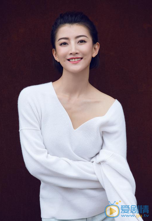 繁星四月小菲是誰演的？小菲扮演者衛萊個人資料生活寫真照欣賞