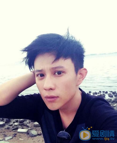 我的青春遇見你陳昆是誰演的？陳坤扮演著楊彤個人資料、寫真及生活照欣賞