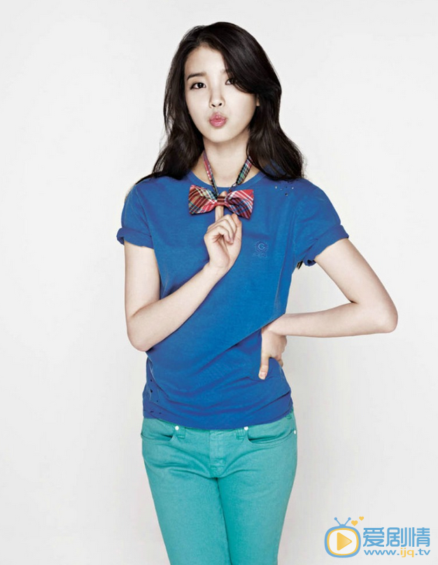 IU個人經歷及家庭背景   IU寫真  IU個人資料簡介