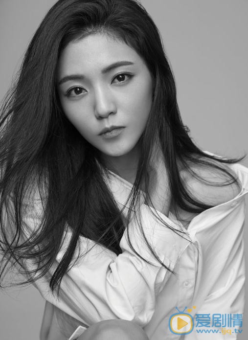 尹雨航個人資料簡介 尹雨航寫真