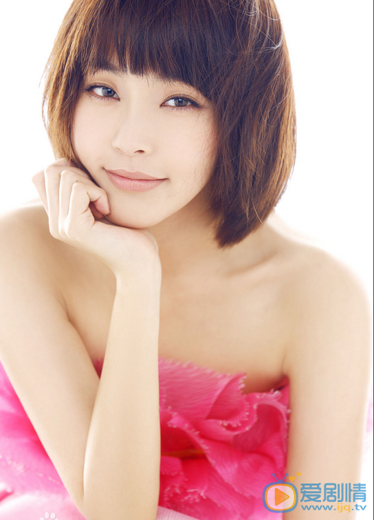 雞毛飛上天邱岩是誰演的？邱岩扮演者張佳寧個人資料及生活寫真照欣賞