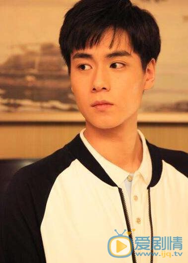 致我們單純的小美好江辰是誰演的？江辰扮演者胡一天個人資料、寫真及生活照欣賞