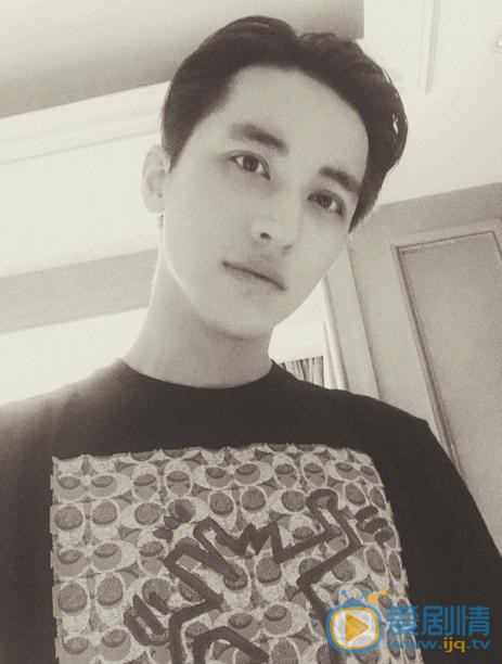 愛情進化論丁宇揚是誰演的？丁宇揚扮演者許魏洲個人資料、寫真及生活照欣賞
