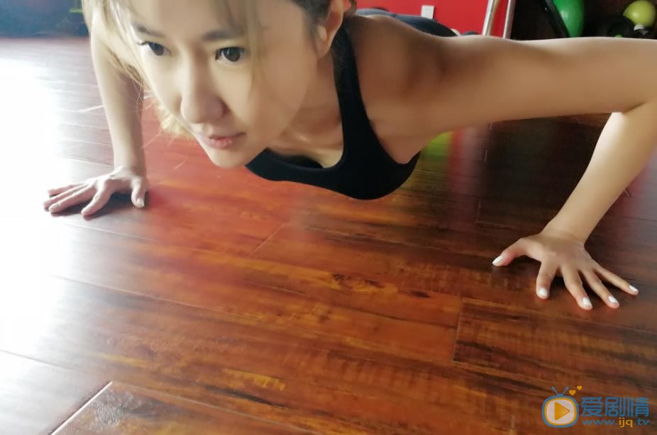 守衛者浮出水面葉唅扮演者韓雨芹圖片