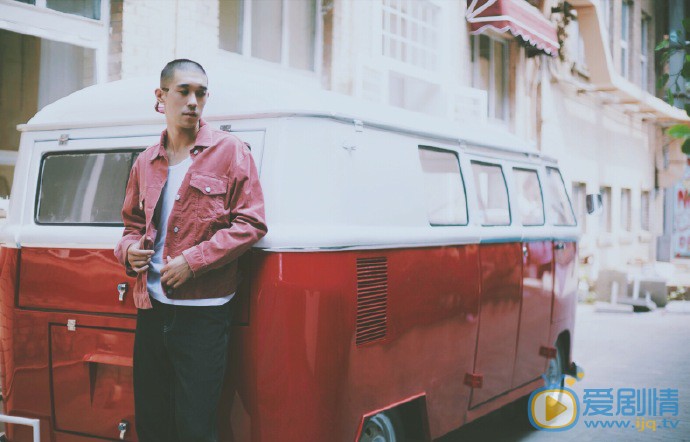 周陸啦個人資料簡介 周陸啦個人經歷 周陸啦寫真圖片