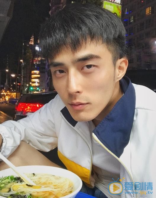 甜蜜暴擊孫澔是誰扮演的?甜蜜暴擊孫澔扮演者裴子添個人資料、寫真生活照欣賞