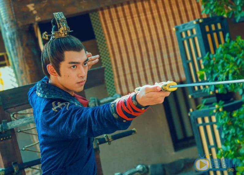 火王之破曉之戰仲天為什麼來地球東域？仲天來地球東域的目的是什麼？