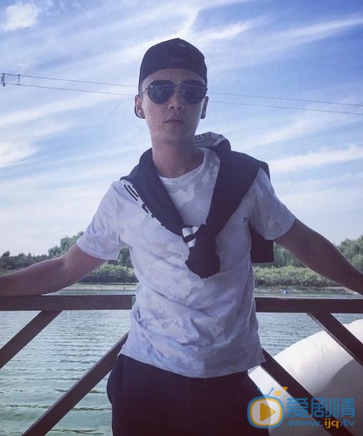 我的體育老師邱楓是誰演的？我的體育老師邱楓扮演者曹璐個人資料、寫真及生活照欣賞