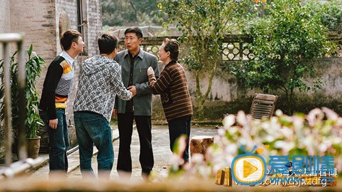 小鎮大法官劇照