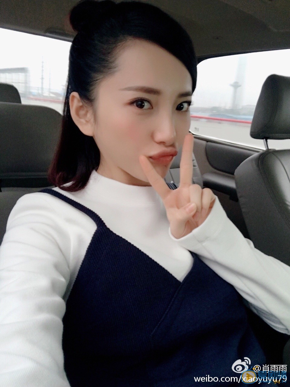 職場是個技術活沈志澤女友小雨扮演者肖雨雨照片欣賞