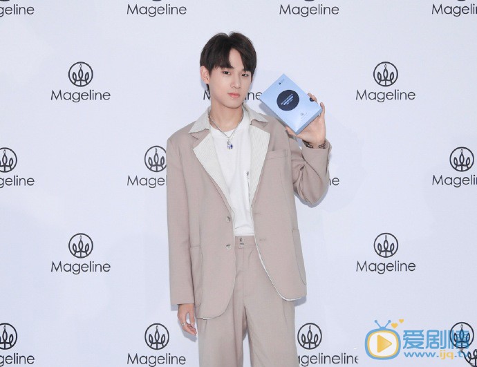 姚琛個人資料簡介 姚琛演藝經歷 姚琛寫真圖片