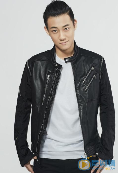 致我們單純的小美好吳柏松是誰演的？吳柏松扮演者高至霆個人資料、寫真及生活照欣賞