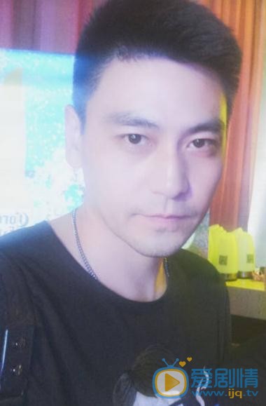 利刃出擊李文希是誰演的?李文希扮演者李飛個人資料、寫真及生活照欣賞