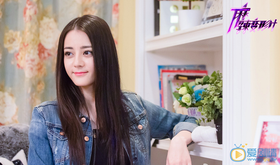 麻辣變形計關小迪和熊闊海是什麼關係？熊闊海為何看到小迪脖子上的戒指若有所思？