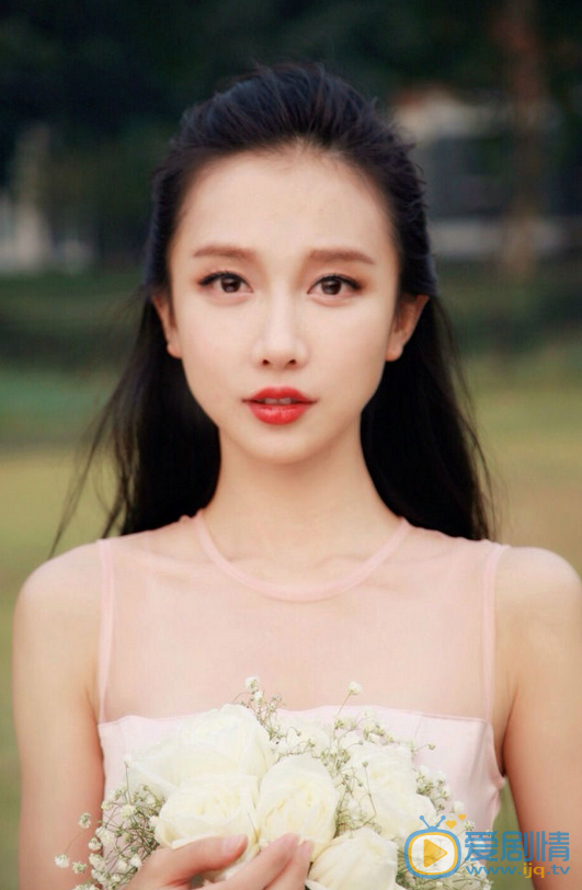  將軍在上秋水是誰演的？秋水扮演者潘時七個人資料及生活寫真照欣賞