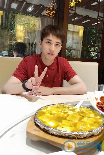 愛情進化論丁宇揚是誰演的？丁宇揚扮演者許魏洲個人資料、寫真及生活照欣賞