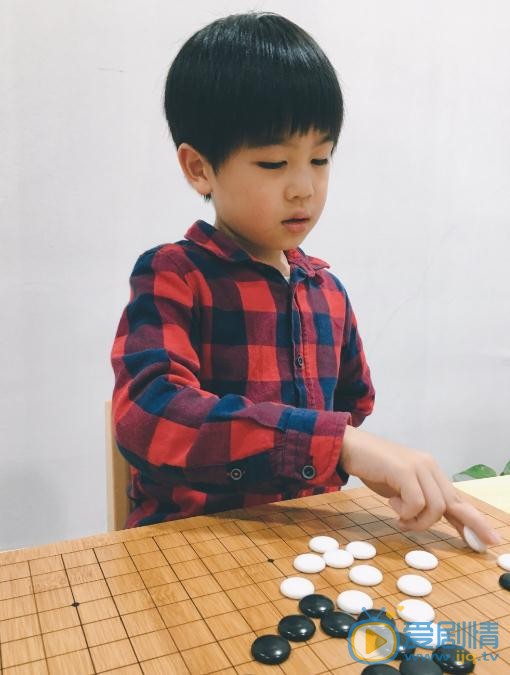 紅薔薇和平是說扮演的？紅薔薇和平扮演者韓昊霖個人資料、寫真及生活照欣賞