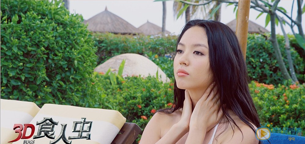 《3D食人蟲》曝海報眾人