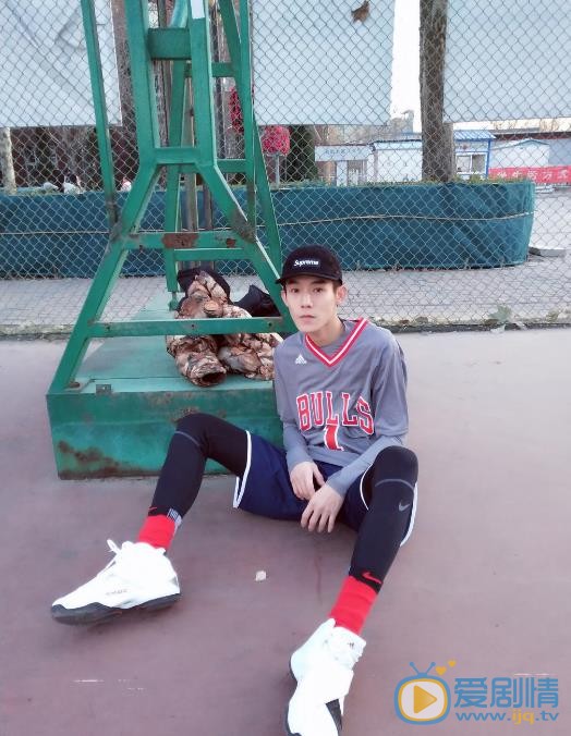 沙海楊好是誰扮演的？沙海楊好扮演著朱戩個人資料、寫真生活照