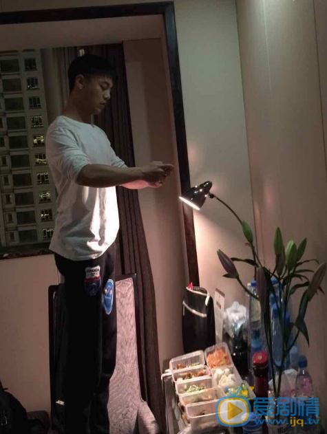 我的體育老師邱楓是誰演的？我的體育老師邱楓扮演者曹璐個人資料、寫真及生活照欣賞