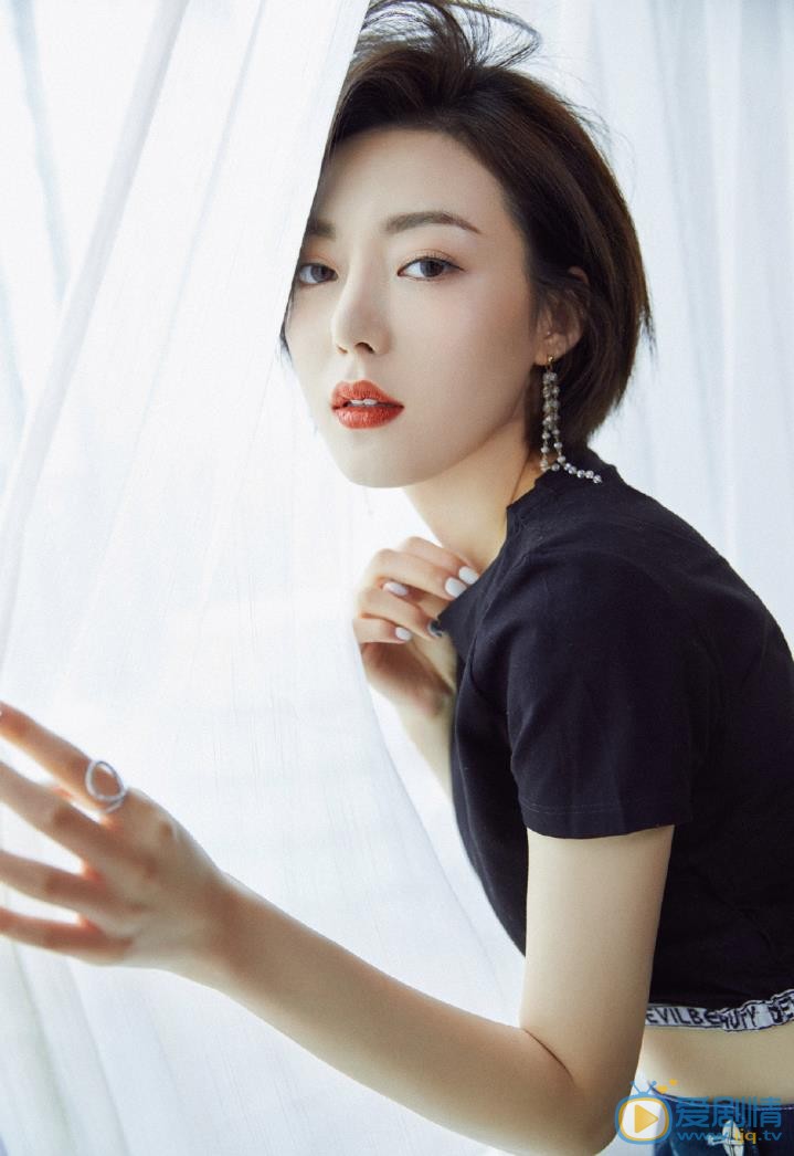 幸福一家人白雪是誰演的?白雪扮演者何美璇個人資料、寫真及生活照欣賞