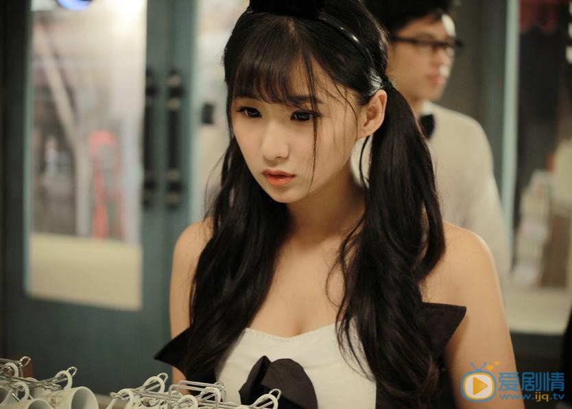 戚藍尹個人資料簡介 戚藍尹小主起來嗨劇照