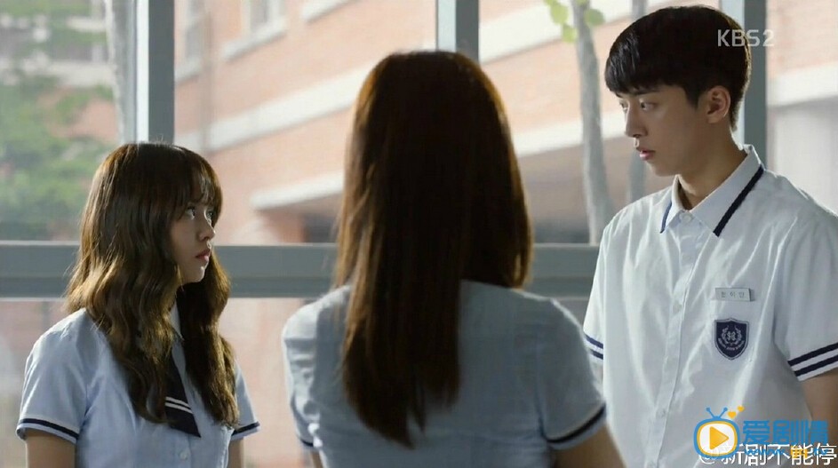 學校2015韓以安大結局 學校2015韓以安到底喜歡誰？學校2015韓以安最後和誰在一起了？