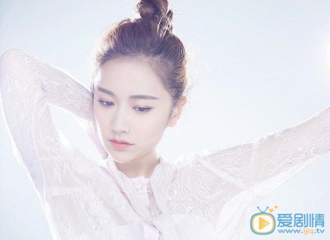 楚喬傳阿蘿是誰演的？阿蘿扮演者李春嬡個人資料、寫真及生活照欣賞