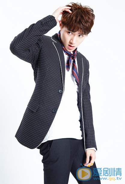 浪花一朵朵祁睿峰是誰演的？祁睿峰扮演者黃聖池個人資料及生活照欣賞